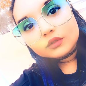 Meet your Posher, Amberella